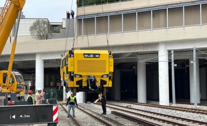 On-railing using a crane